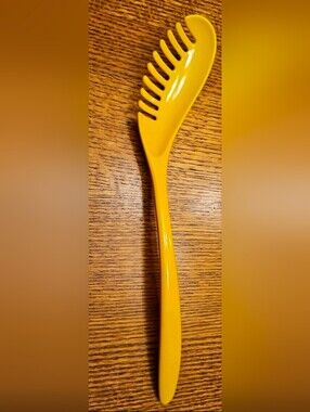 HUTZLER YELLOW MELAMINE #534 PASTA SPAGHETTI STRAINING, COOKING, SPOON, FORK